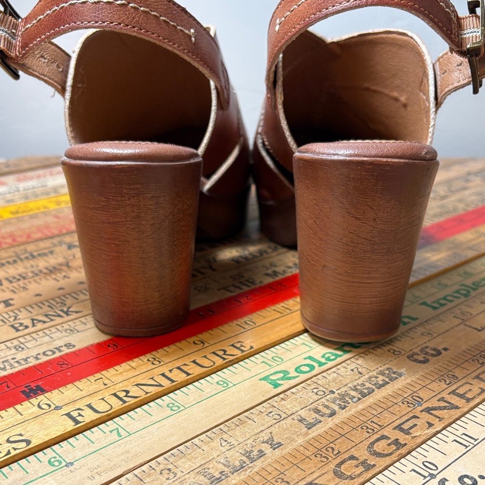 b.o.c. Tan Leather Women's Mules - Picture 3 of 8